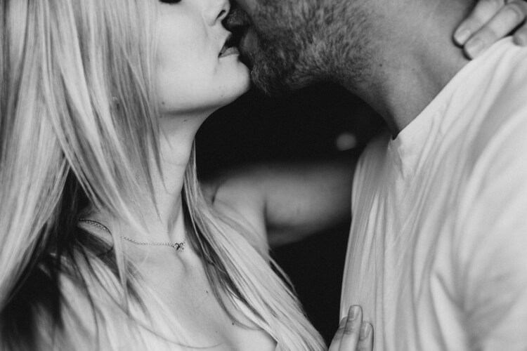 The secret to sustainable desire in a long-term relationship