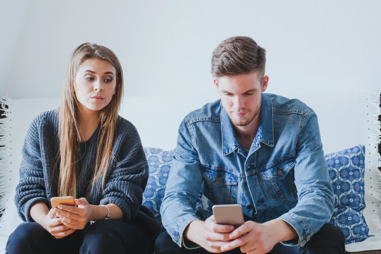 Bad habits that can ruin your relationship