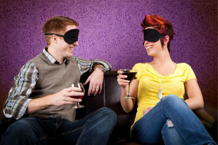 Blind dating in Toronto: Meet people in your area!